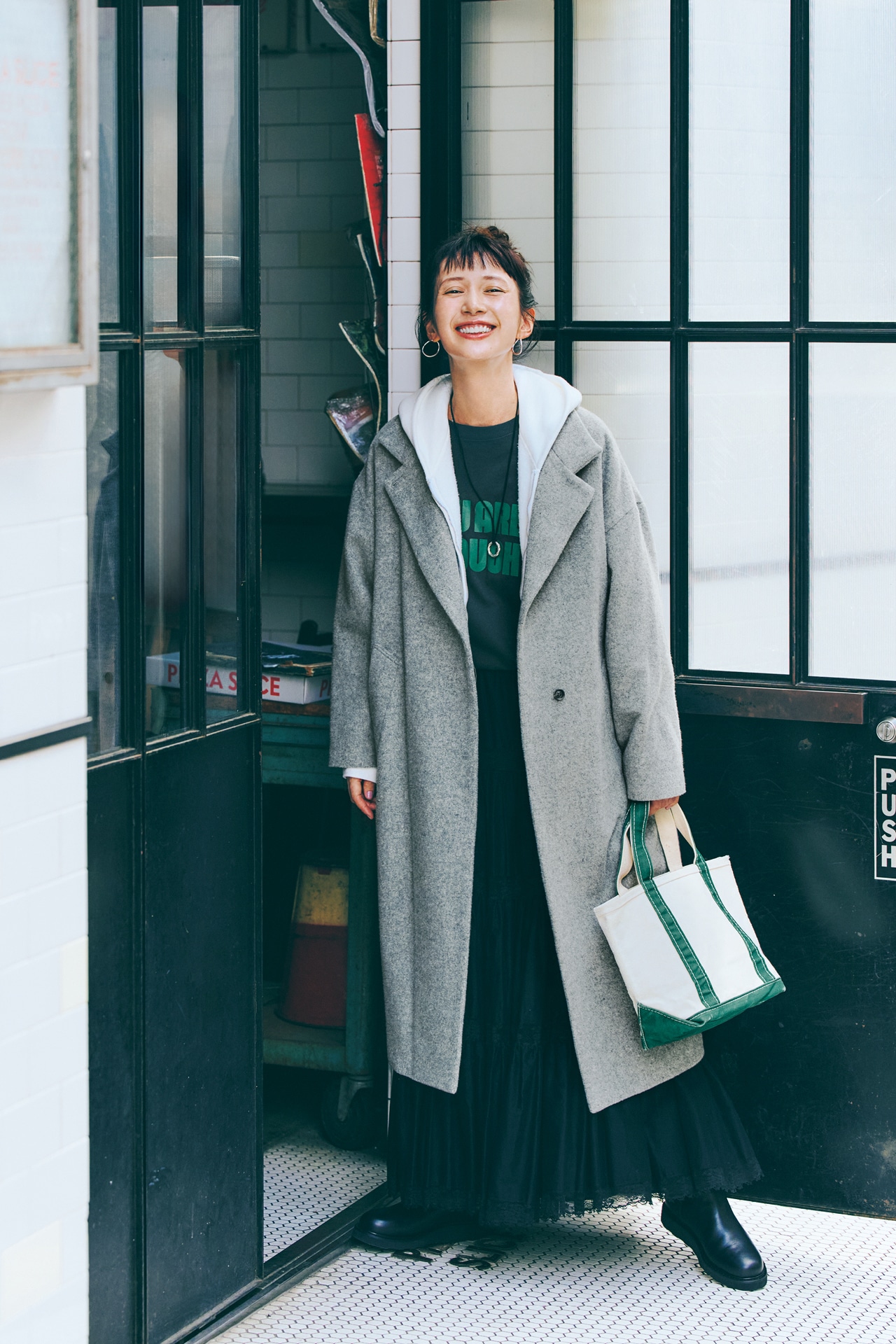 kazumiさんのLEE限定 mizuiro ind(ミズイロインド)【LEE別注】スタンドカラーウールコートのコーデ