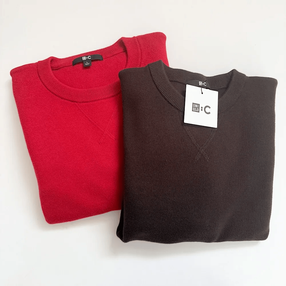 ユニクロ　スムースコットンクルーネックセーター（14 RED・38 DARK BROWN・3990円）