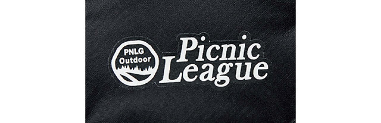 こちらもオリジナルロゴ付きの、LEEマルシェ限定バージョンで登場。ロゴは首の後ろにさりげないワンポイントに!