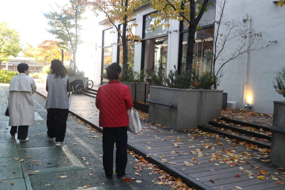 天王洲アイル　100人隊デート　SØHOLM