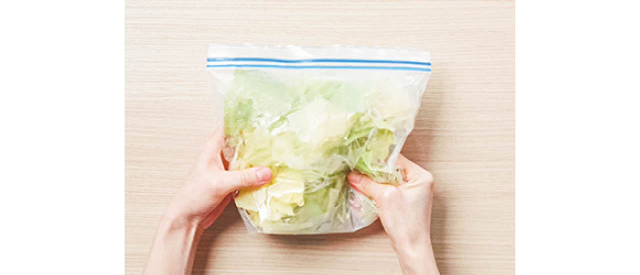 冷凍した野菜をそのまま手で砕いて料理に使える『できちゃうV冷凍』