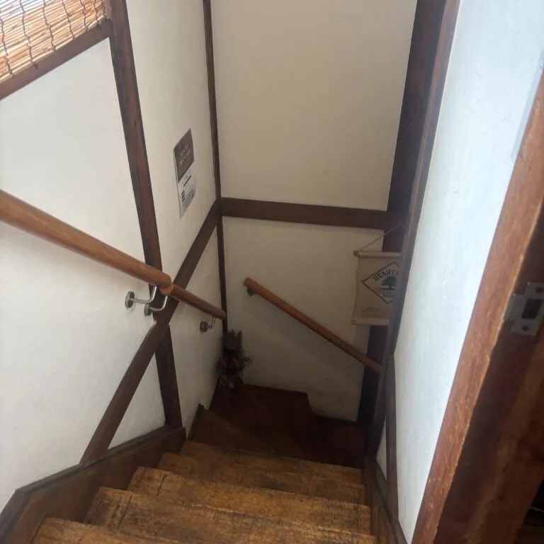 蒲田「KAKUMEI Burger&Café」店内