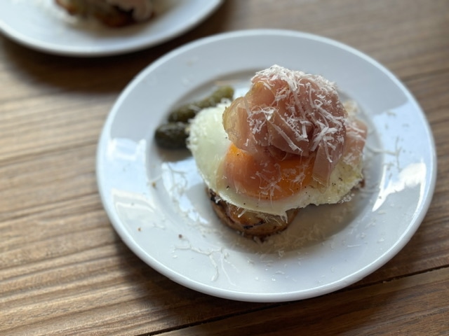 東京ミッドタウン日比谷にあるBuvette（ブヴェット）のクロックマダムの写真