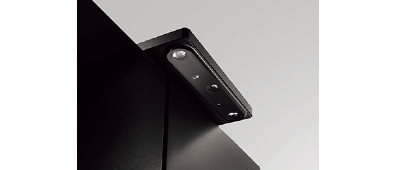 写真のAIカメラ（別売）はCVタイプへの装着例。