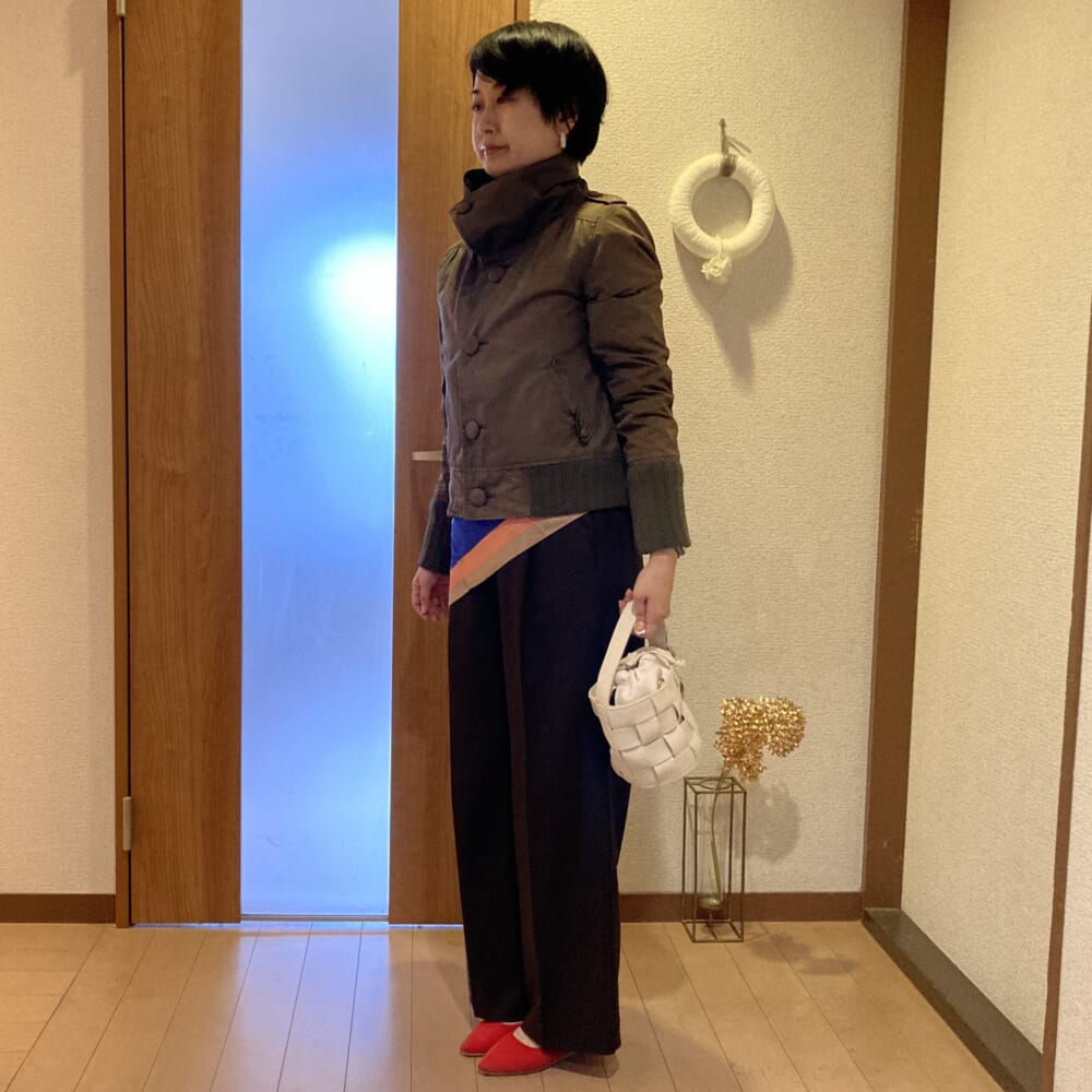 ブラウントラウザー カーキブルゾン スカーフ