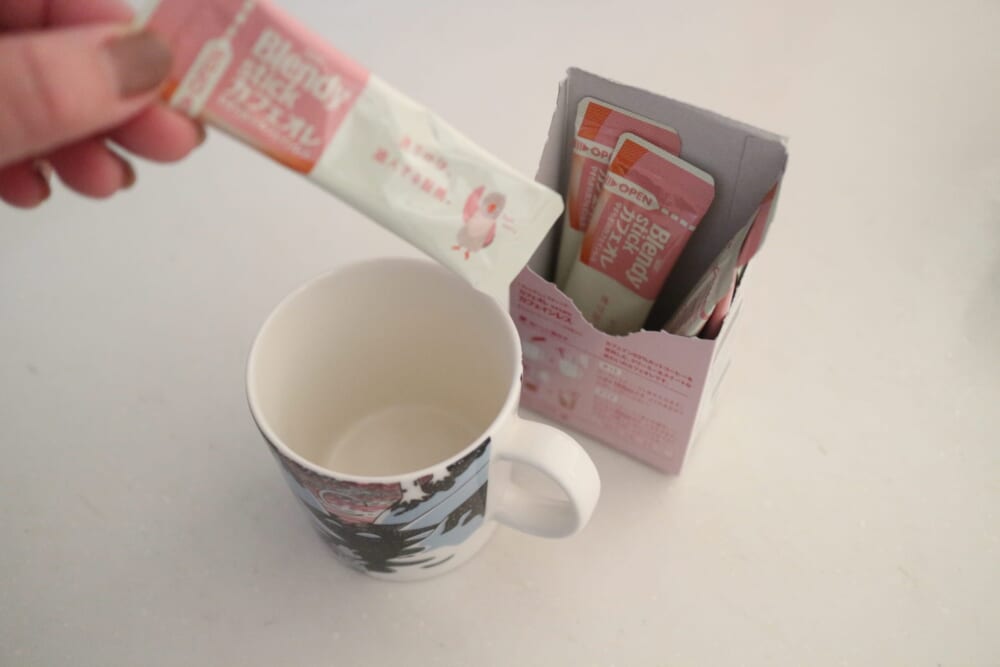 AGF　カフェオレ　カフェインレス