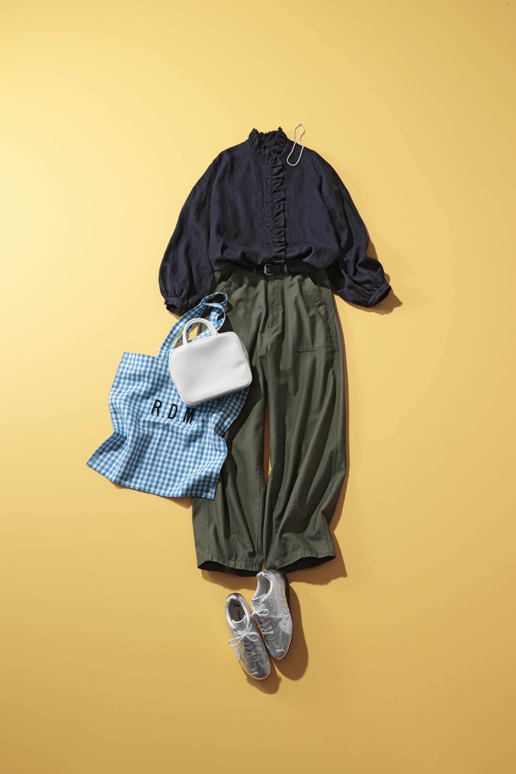 スニーカーのコーディネートをスタイリストが指南 LEEマルシェ PUMA