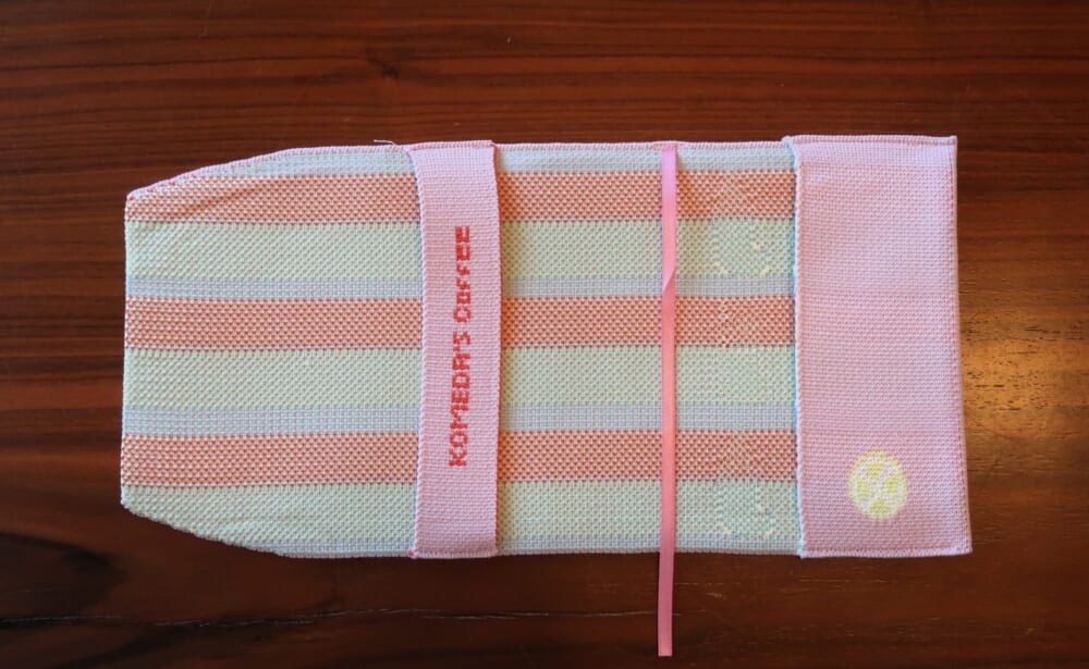 コメダ珈琲　ニットブックカバー