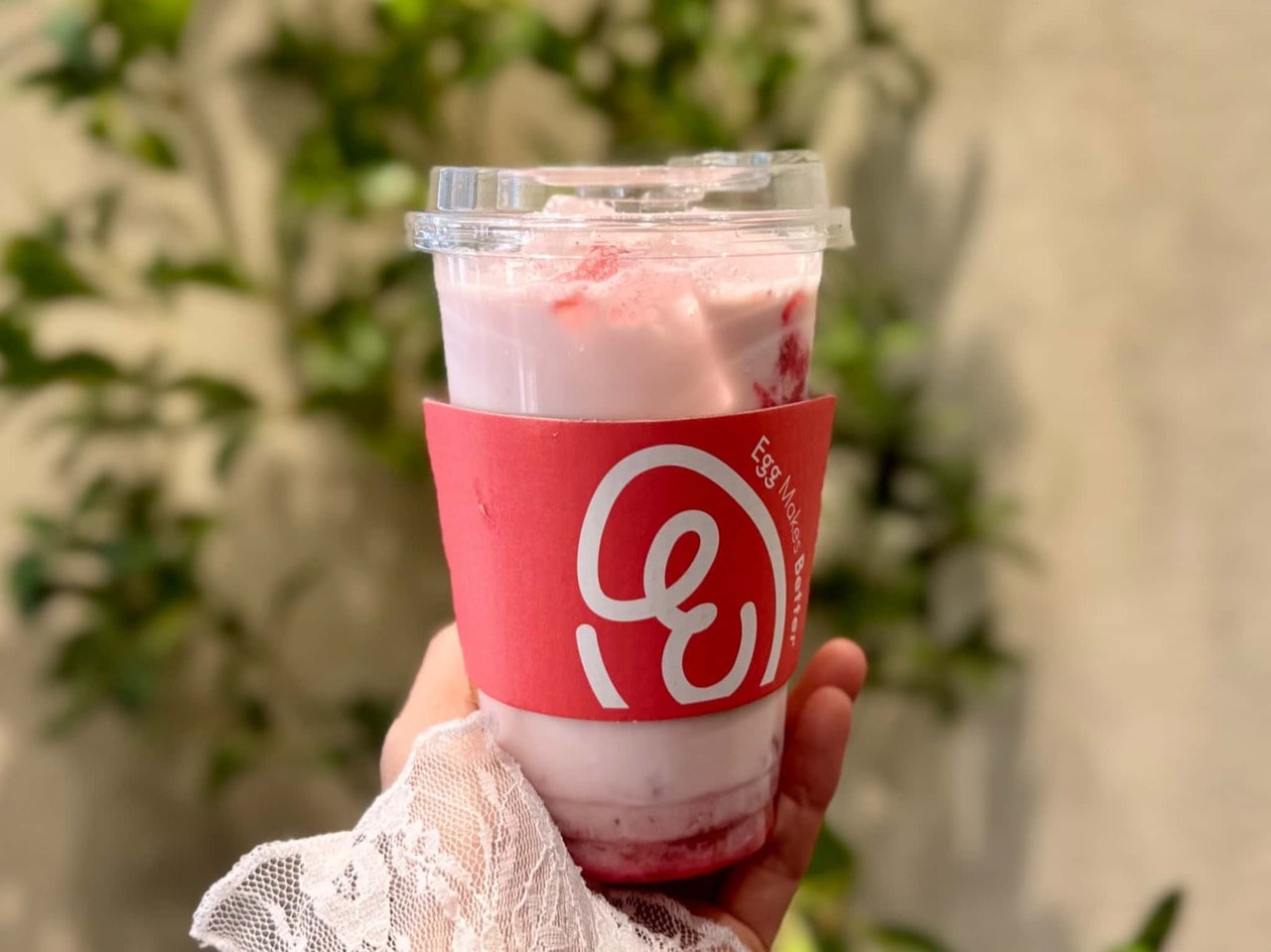 EGGDROP AOYAMA　ピンクストロベリーラテ