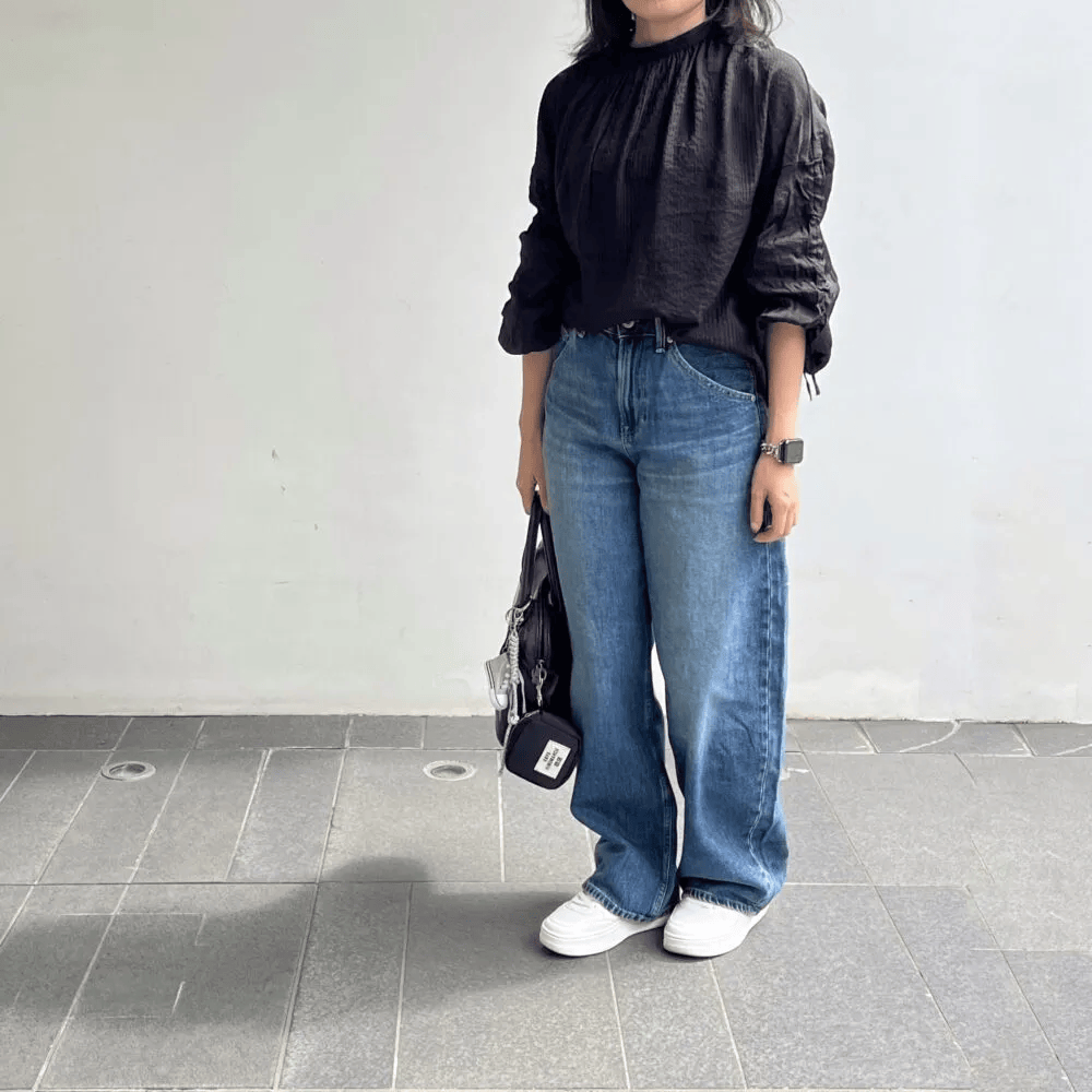 ユニクロ「バギーカーブジーンズ」のコーデ