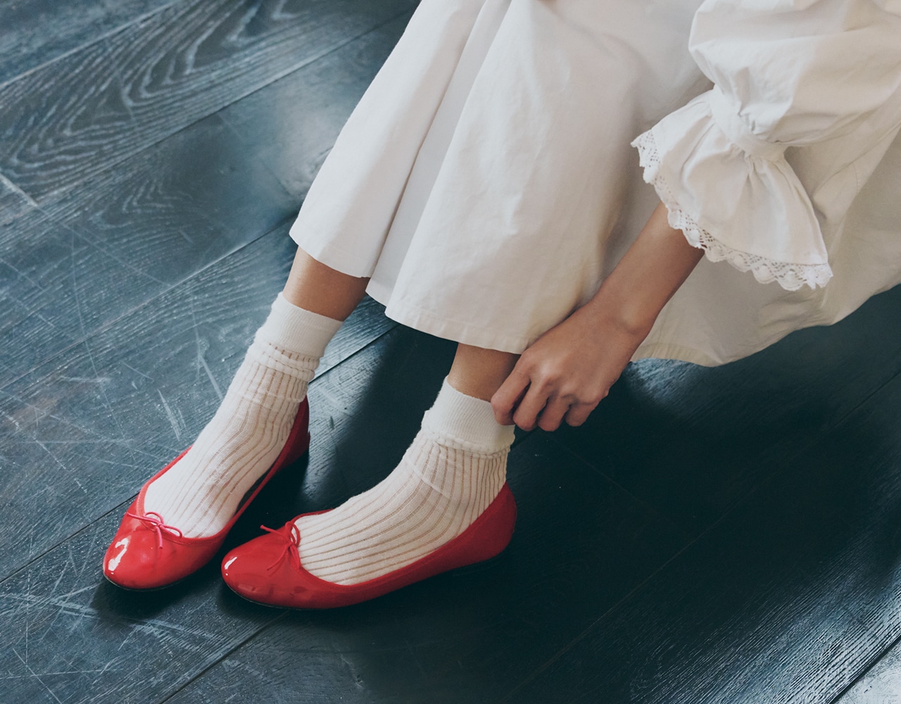 赤いバレエシューズ