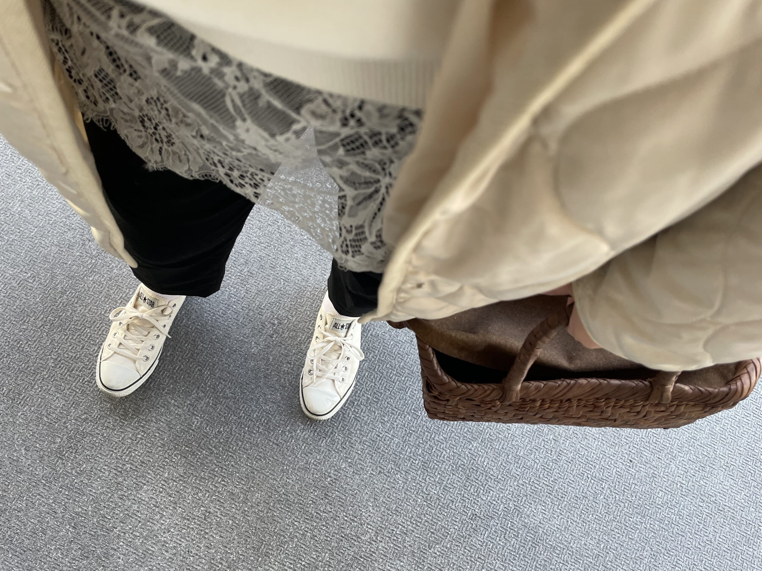 40代女性の2025年11月下旬コーデ、足元写真1