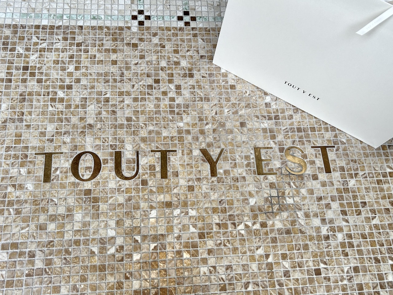 トゥティエのロゴ