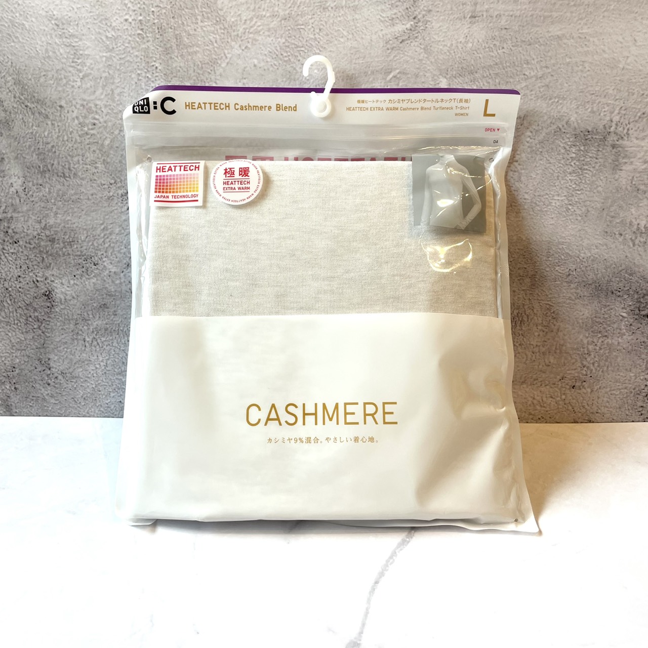 極暖ヒートテック
カシミヤブレンドタートルネックT
UNIQLO　肌着