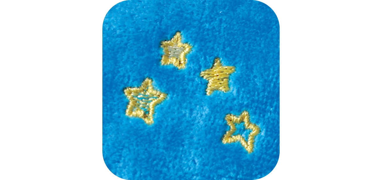 爽やかなブルーに映える、イエローの星。なんと作者、池野恋先生による手描きの柄を使用。