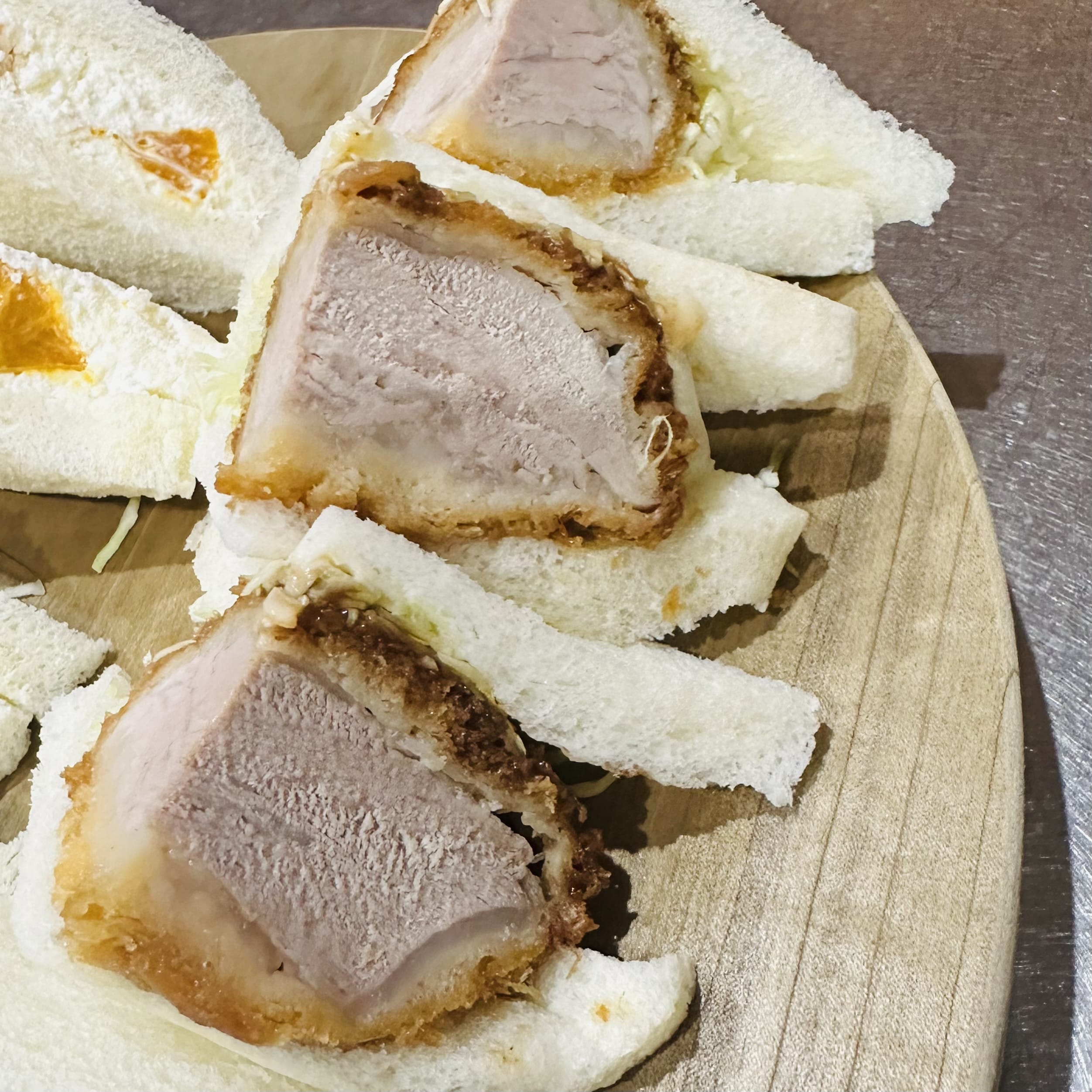 メルヘン　サンドイッチ　グランスタ東京