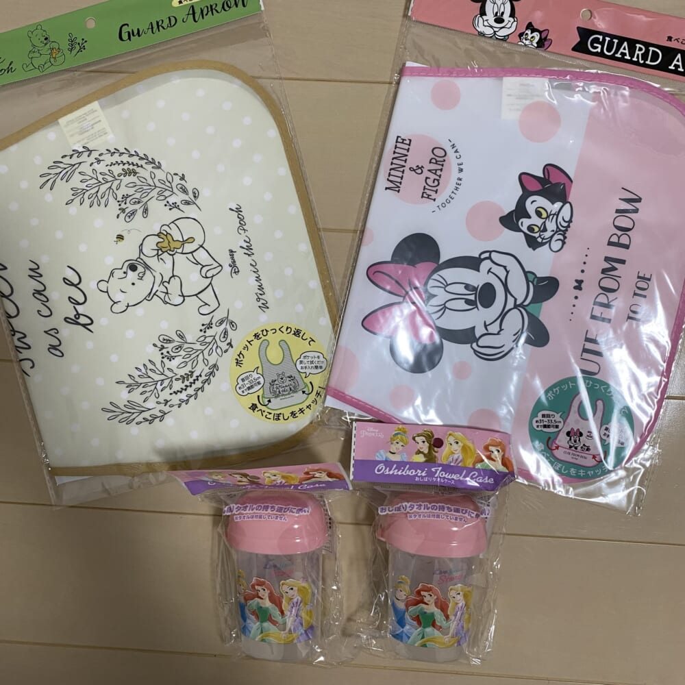 セリア　ディズニー　エプロン