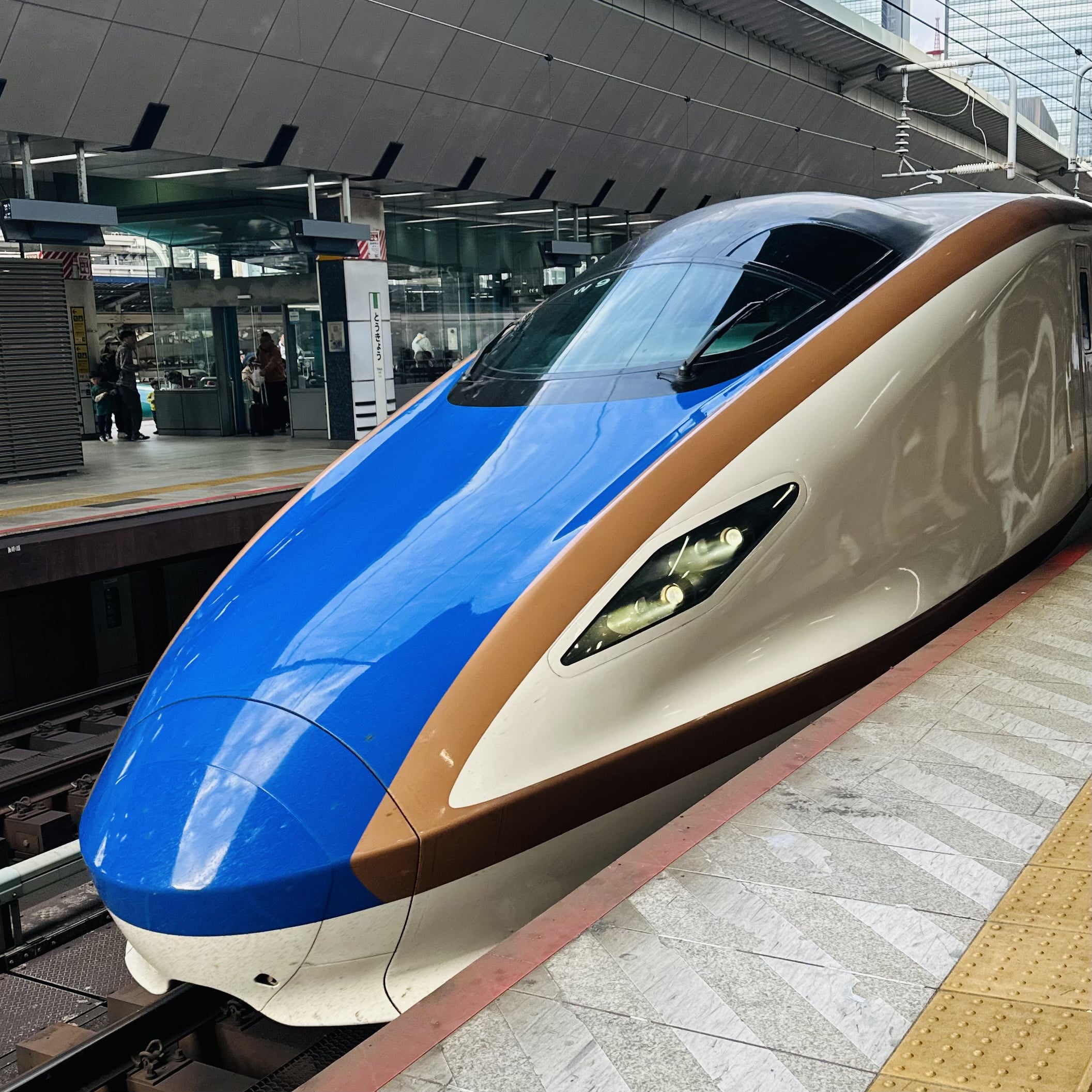 北陸新幹線　かがやき　東京駅