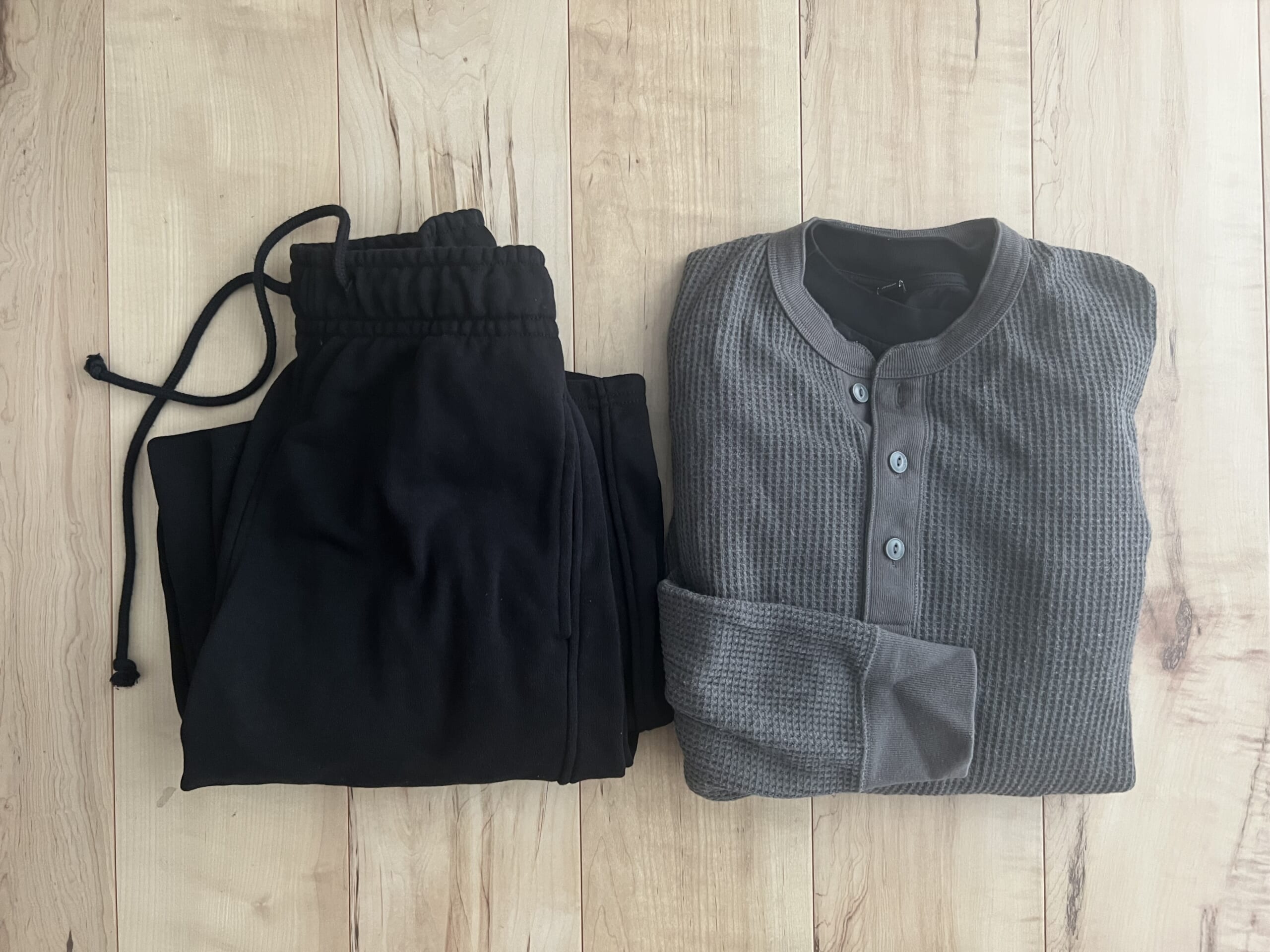 【ユニクロ】「ワッフルヘンリーネックTシャツ・メンズ服」イロチ買い / TB icoco