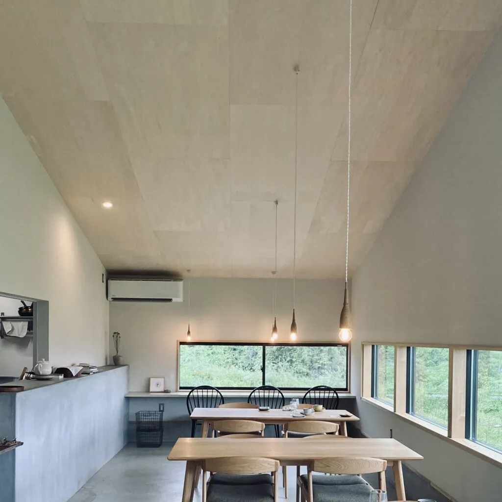 熊本「食卓mano」内観