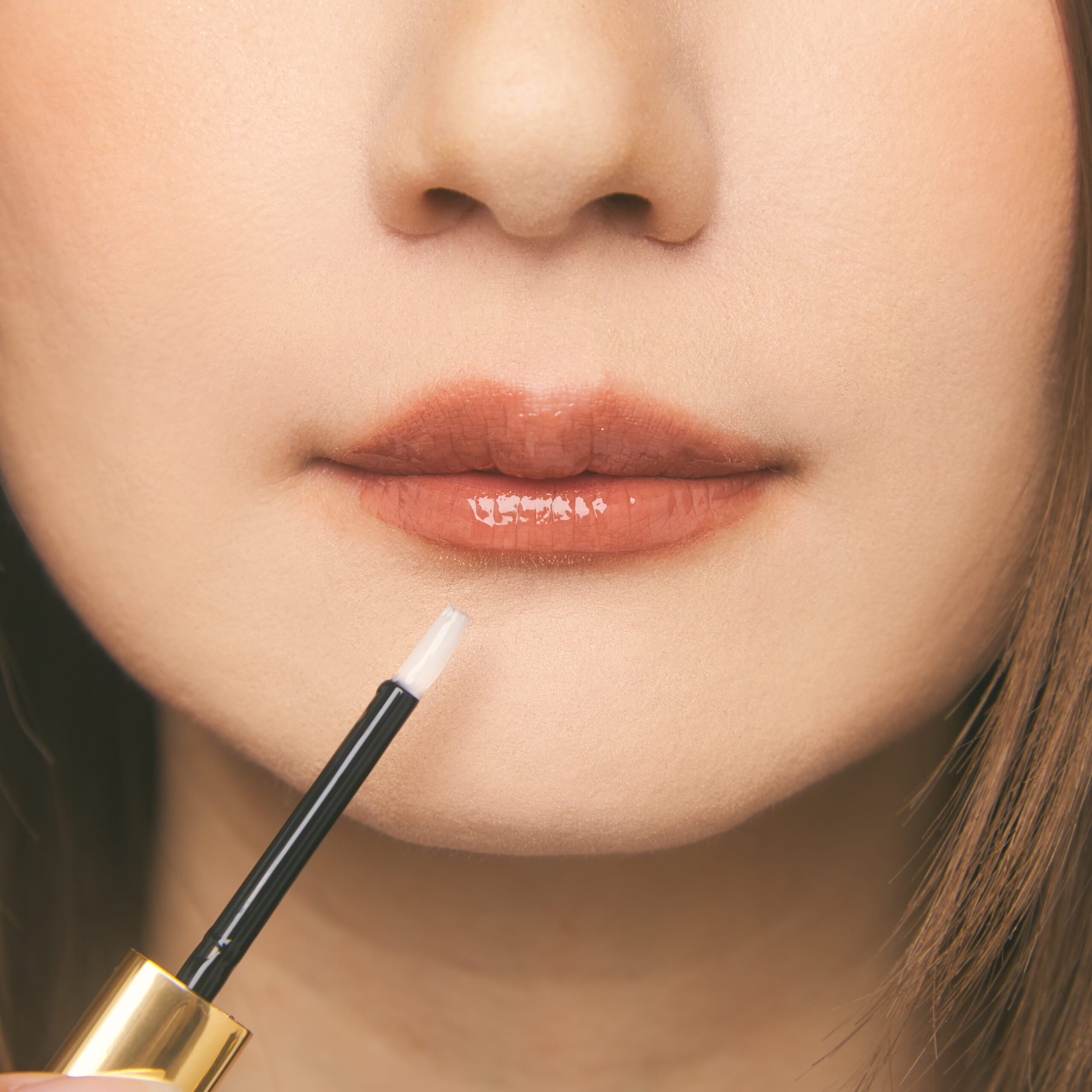 【188 キャラメル ベージュ】を透明グロスで仕上げたところ。