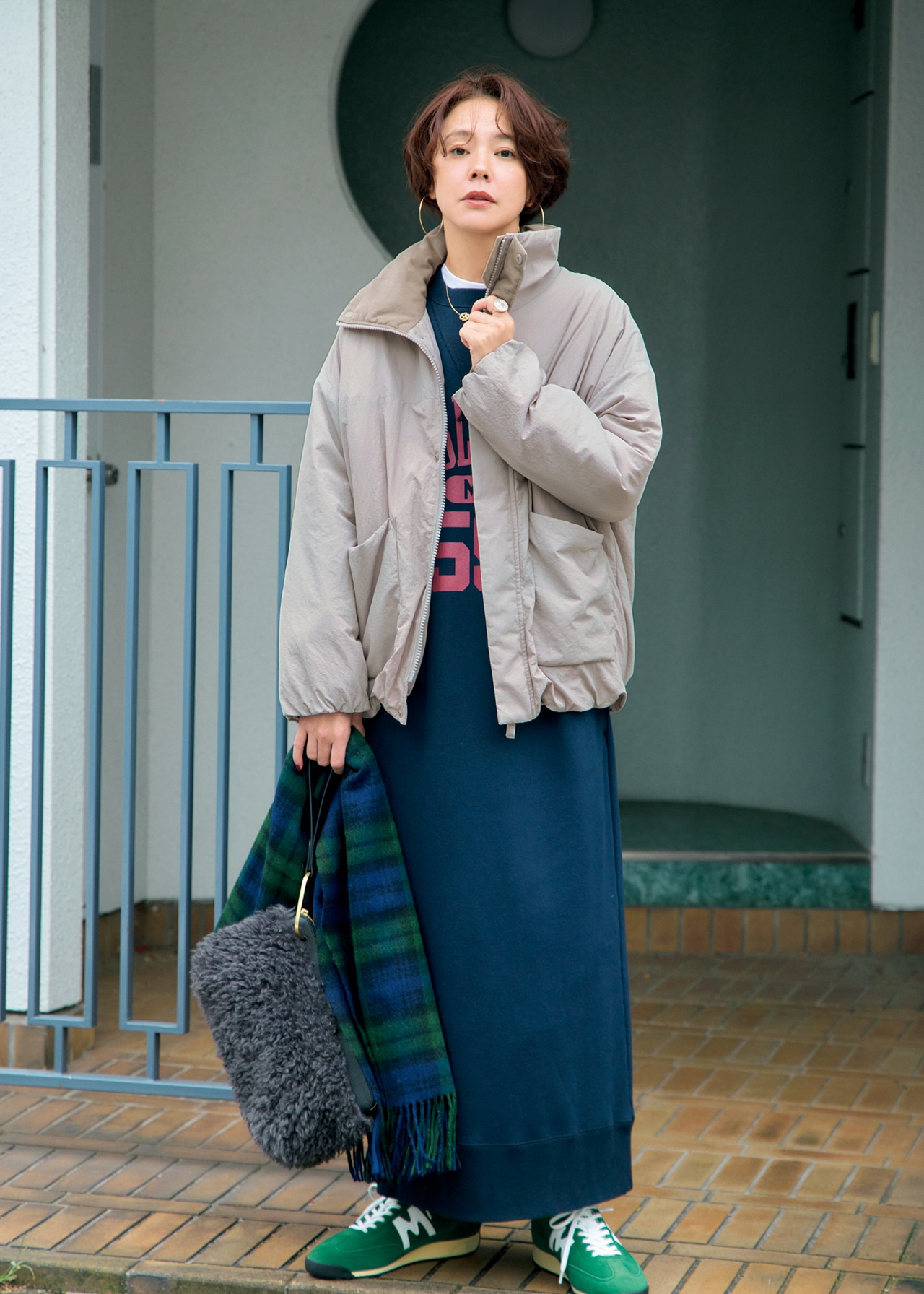 浅見れいなさんの12closet（トゥエルブクローゼット）【洗える】【撥水】【蓄熱】軽量中綿ショートブルゾンのコーデ