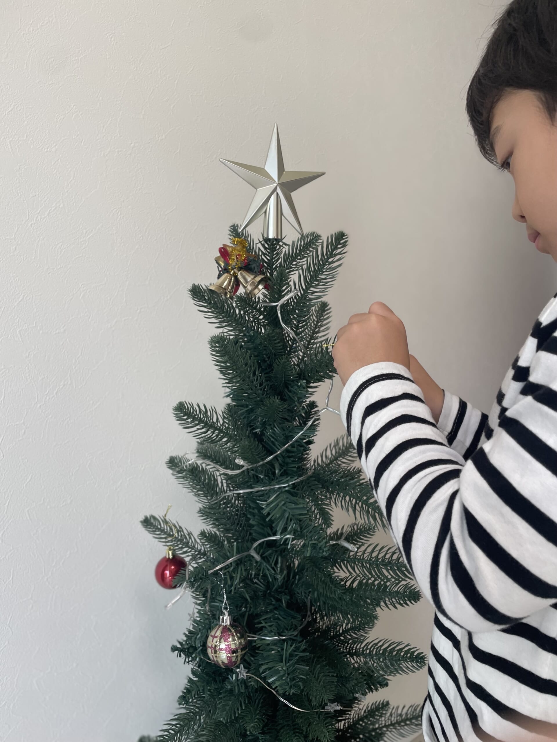 クリスマスツリー4 　子ども