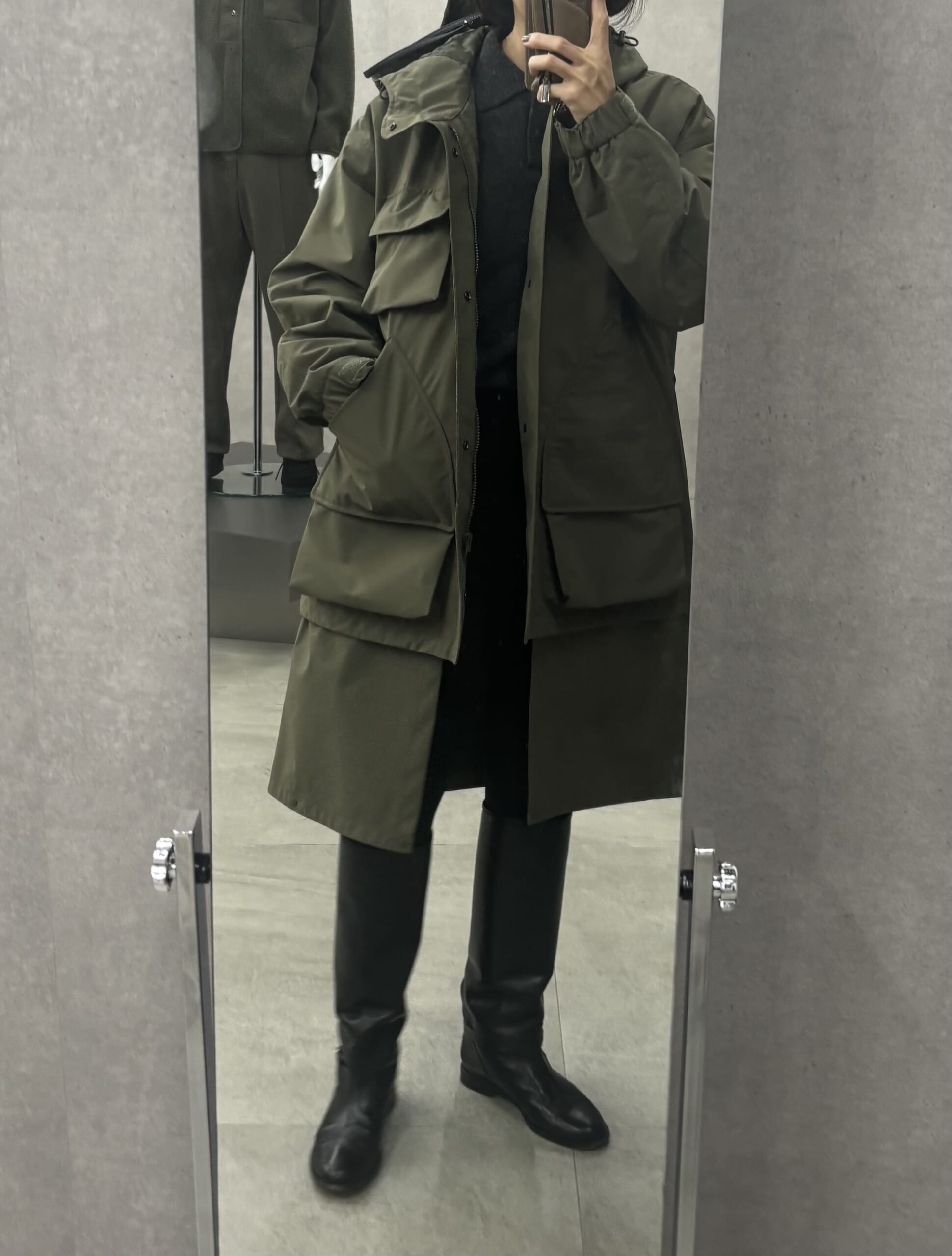 GU×エンジニアド ガーメンツ パデッドシェルパーカを試着