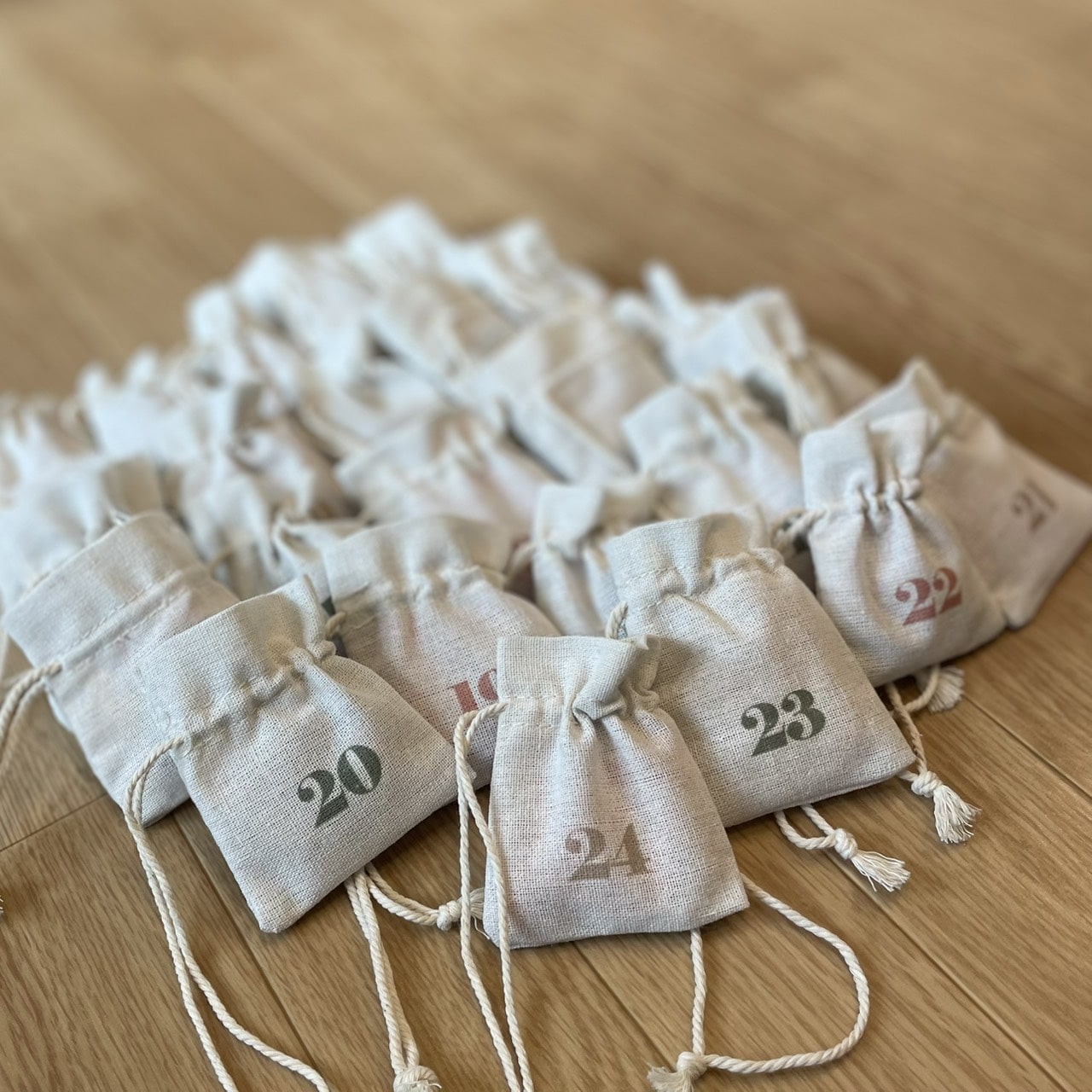 お菓子　アドベントカレンダー