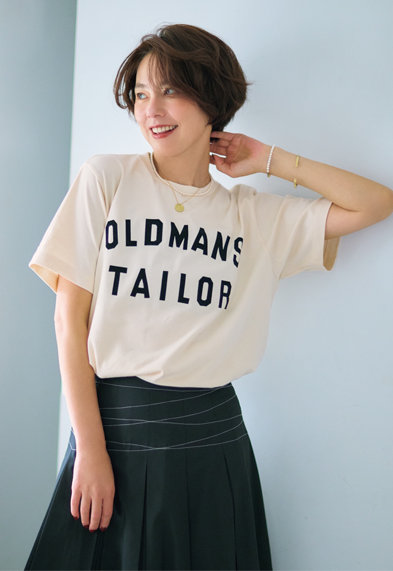 浅見れいなさんのOLDMAN’S TAILOR(オールドマンズテーラー)【洗える】OMT FLOCKY PRINT CREW S/S TEEのコーデ