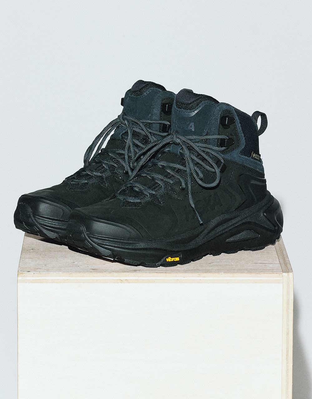 HOKAのスニーカー