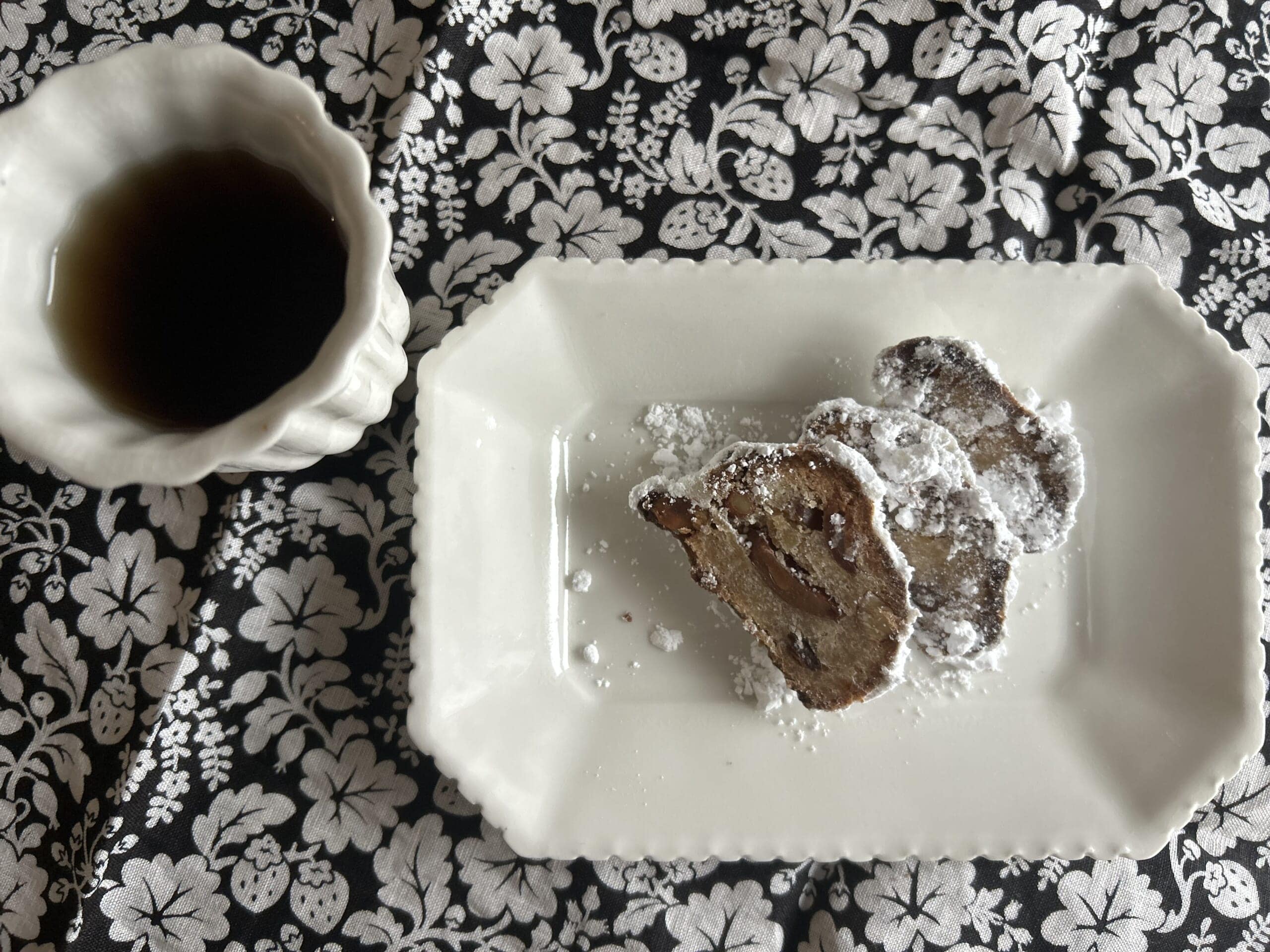 10年間毎年購入している愛知県一宮市の人気のパン屋さんPique-niquer（ピクニケ）のシュトレン。