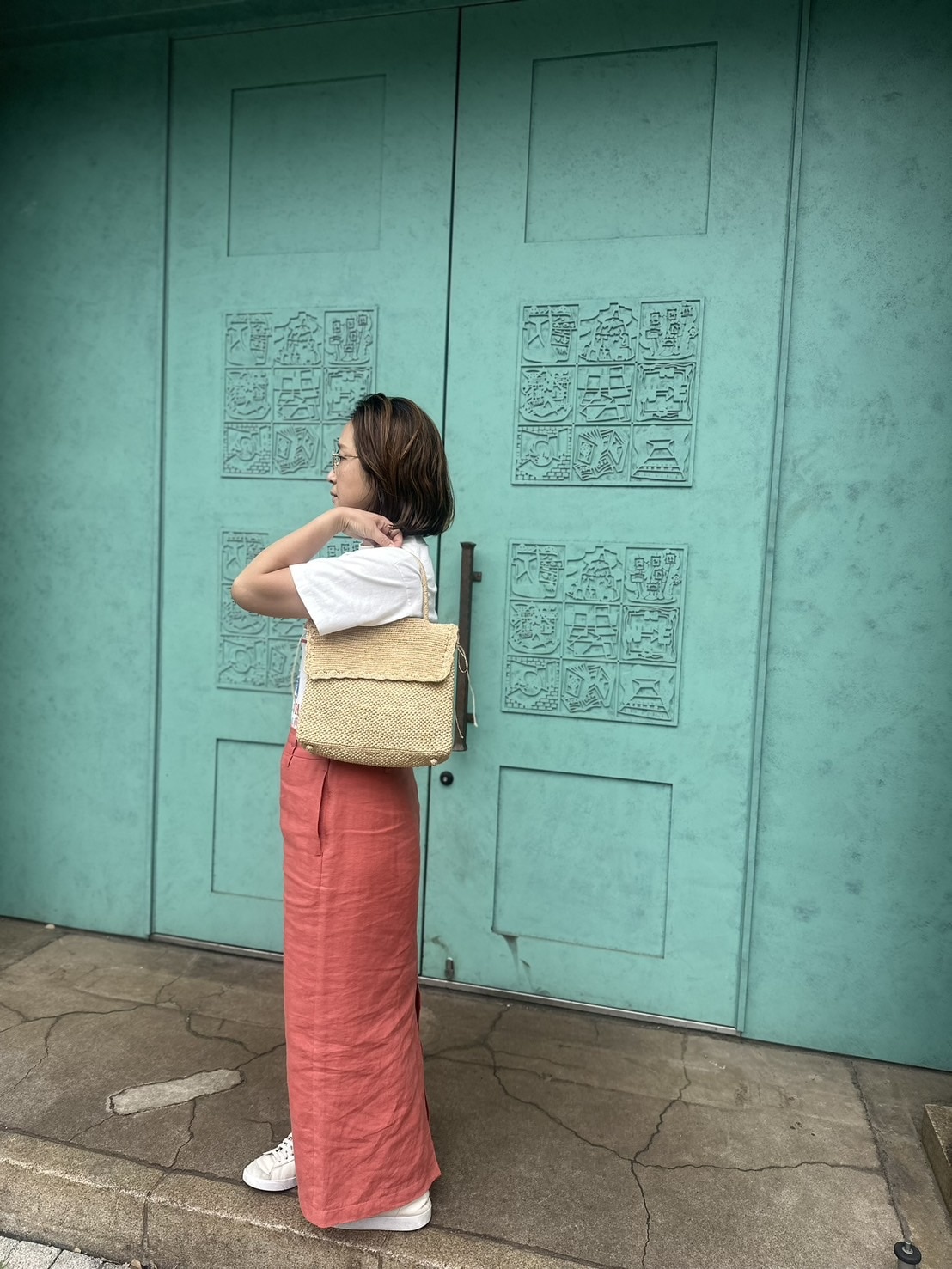 スタイリスト徳永千夏さんのベストバイ2025　買ってよかったベスト３　メイドインマダ　かごバッグのコーディネート