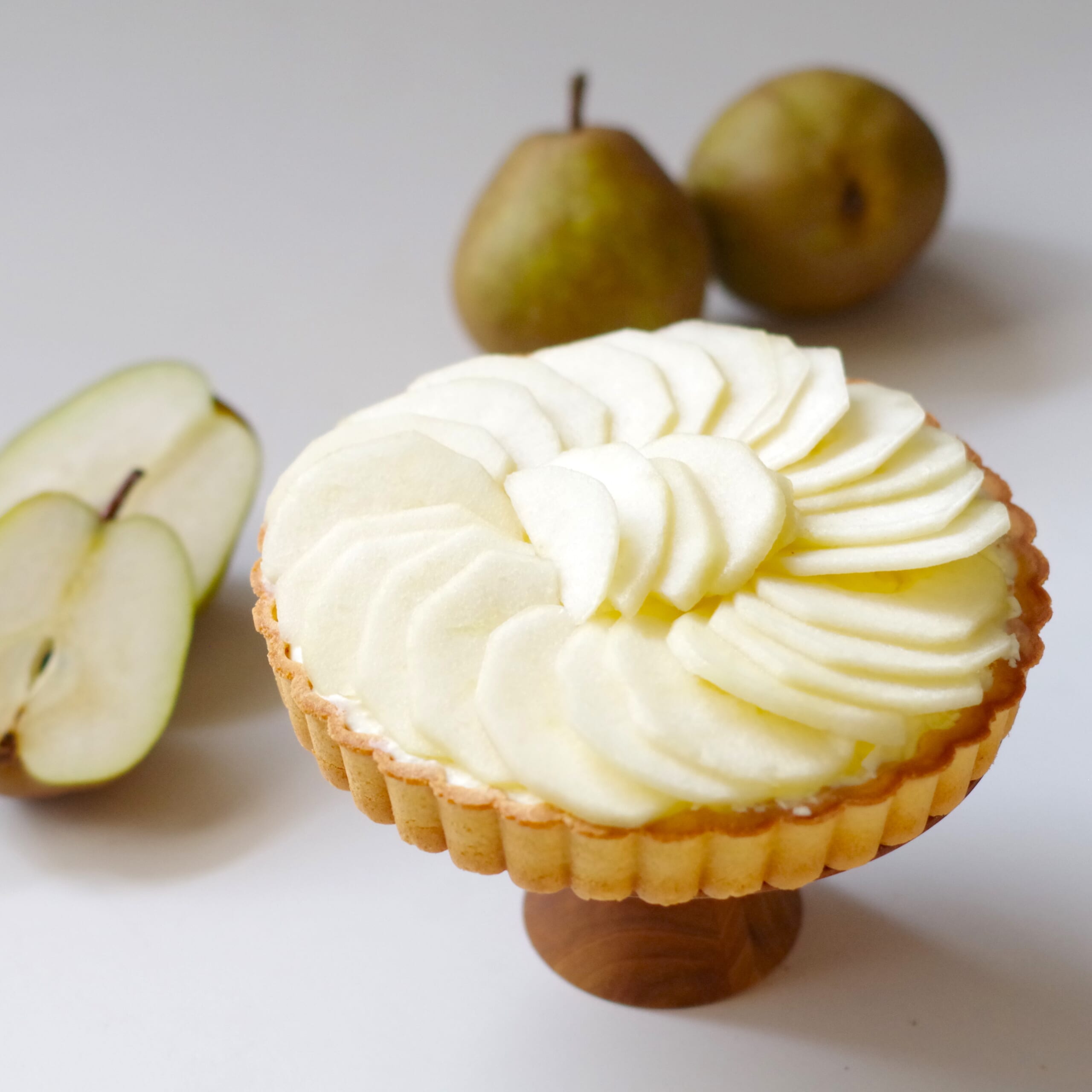 ラフランスのキャラメルレアチーズタルト　ラフランス