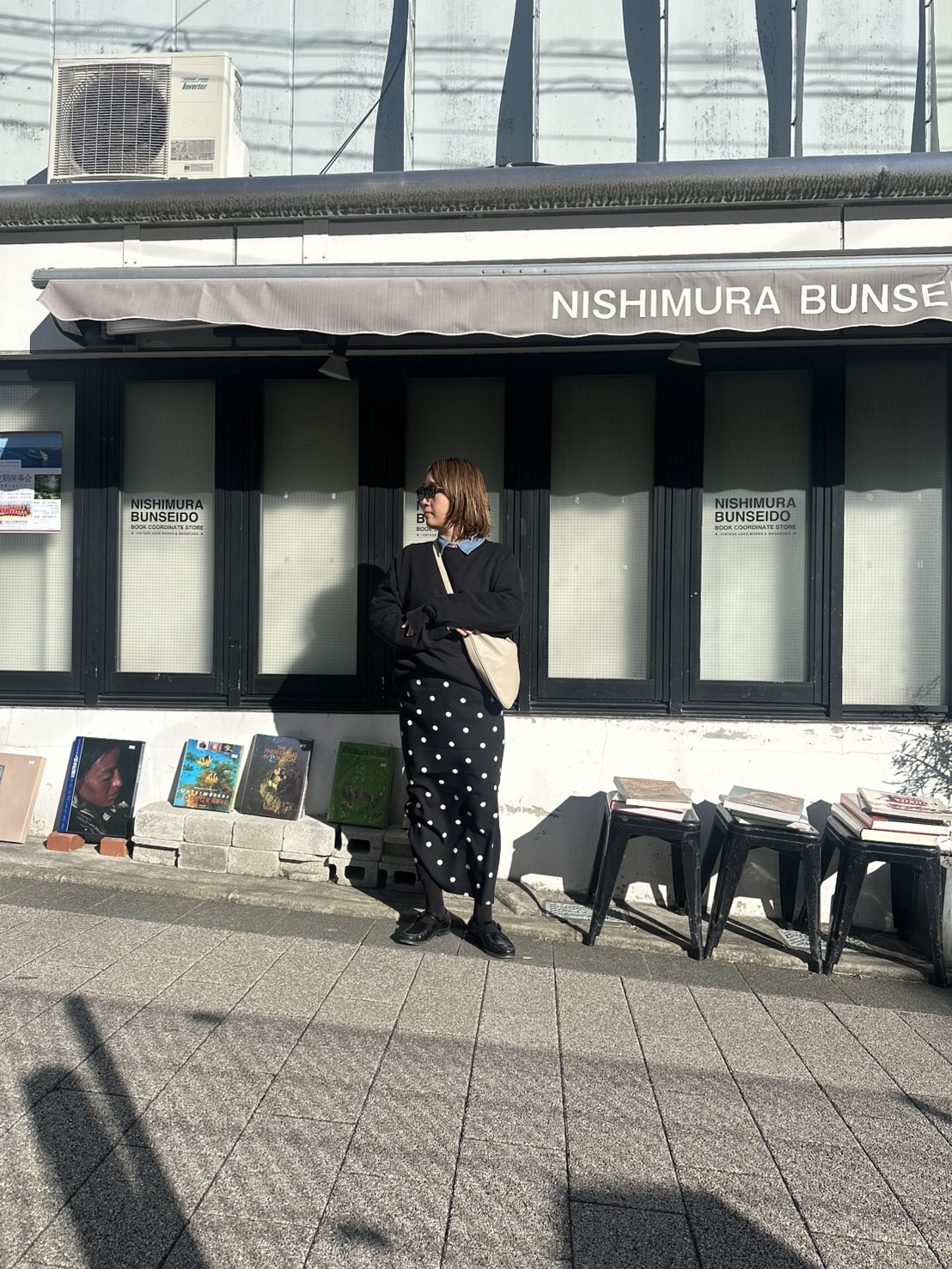 スタイリスト徳永千夏さんのベストバイ2025　買ってよかったベスト３ 　ヘリューのメリージェーンローファー（靴）着用全身写真