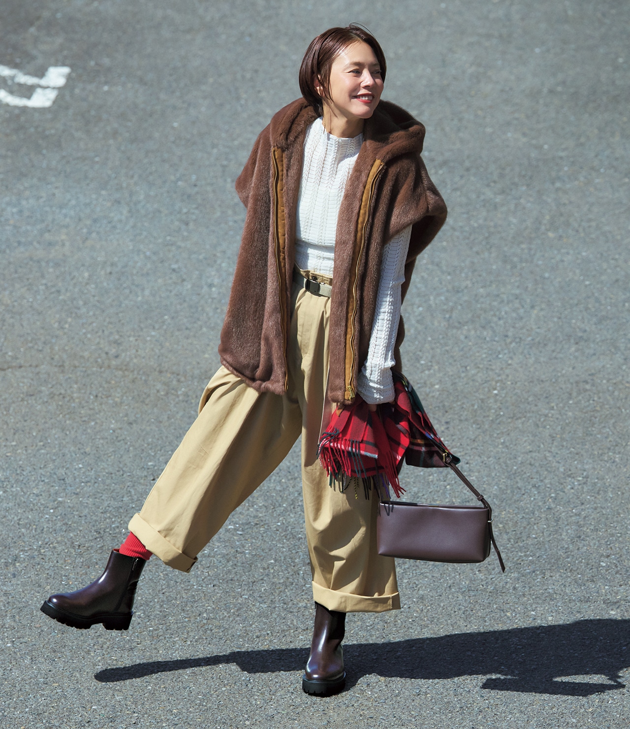 明日なに着る1209 モデル/浅見れいな