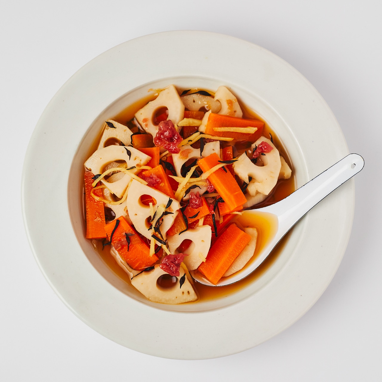 根菜とヒジキの梅しょうがスープ