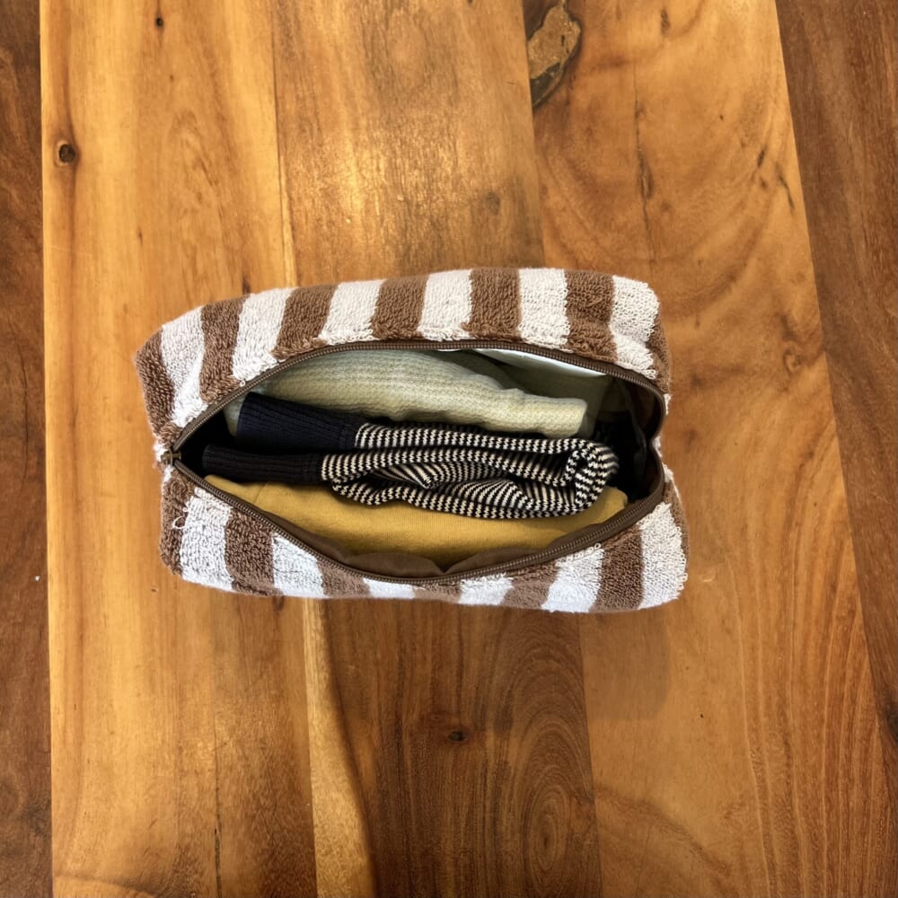 ポーチ　スリーコインズ　シマシマ　