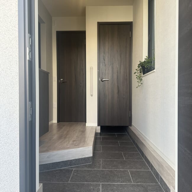 【30代ママの冬コーデ3days】ベロア・サテン・ファーで楽しむ異素材ミックス｜新TBのご挨拶（そのぴ）