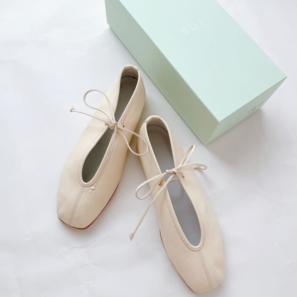 sui レースアップシューズ