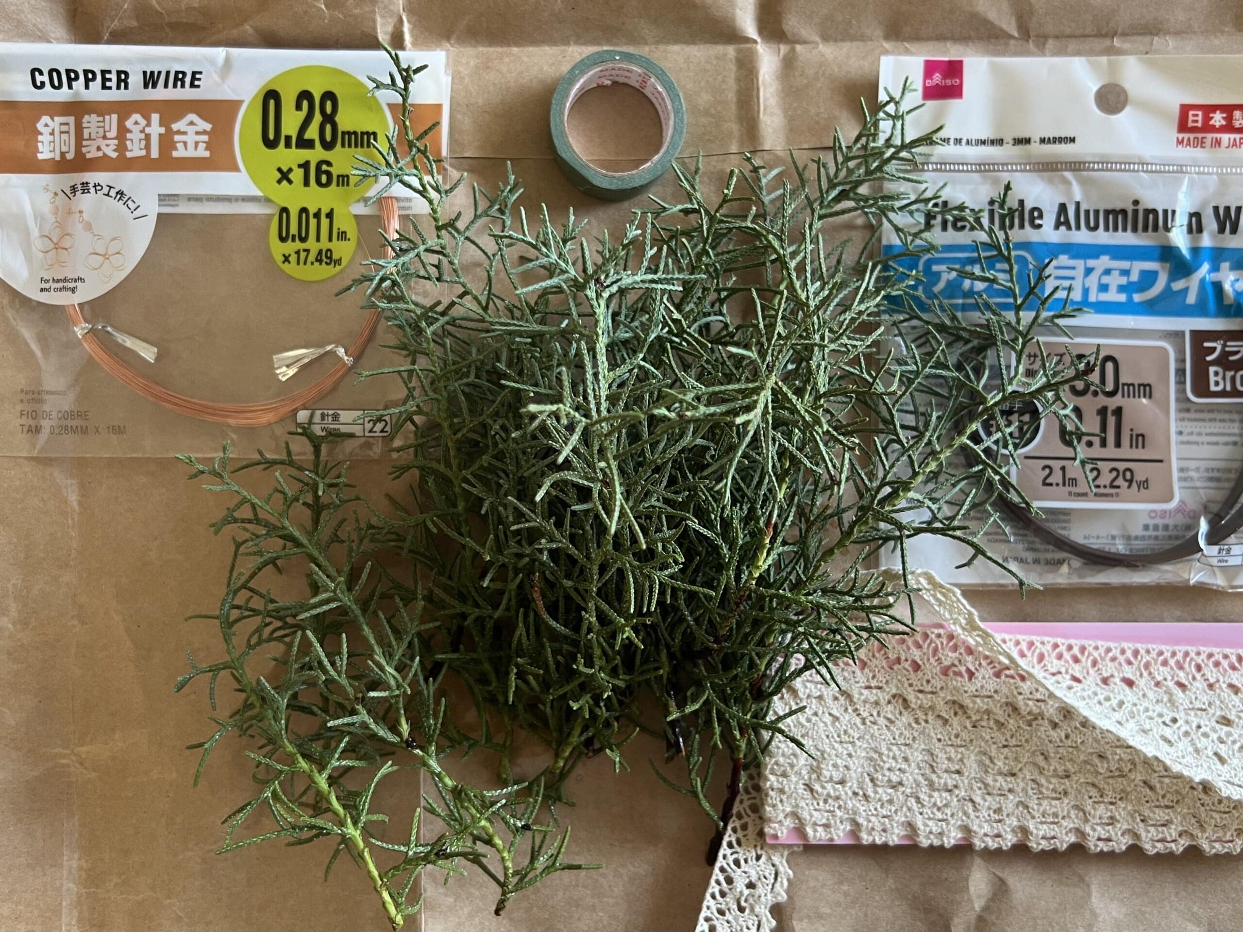 【“小さく飾る”クリスマス】手軽にできる植物アレンジ ・5年目のご挨拶 TB icoco