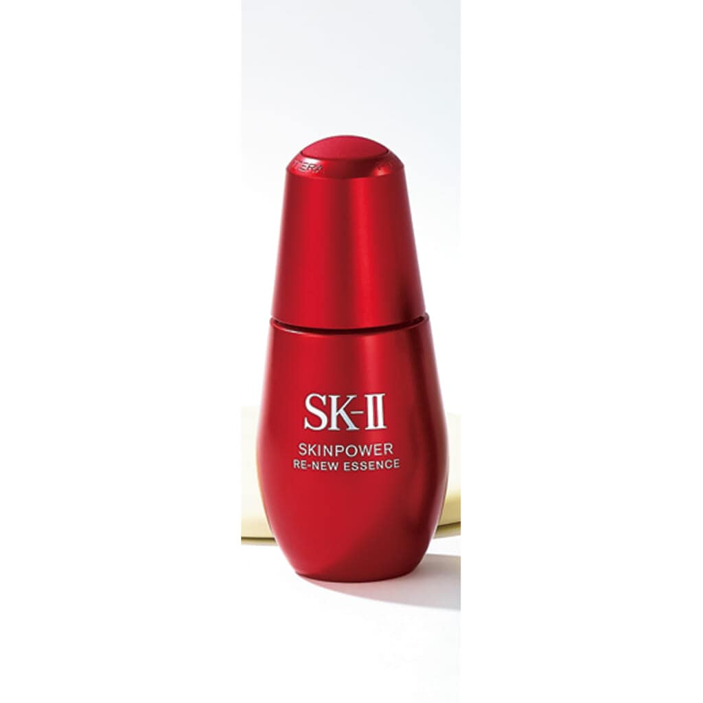 SK-II
スキンパワー リニュー エッセンス　30㎖￥18150（編集部調べ）