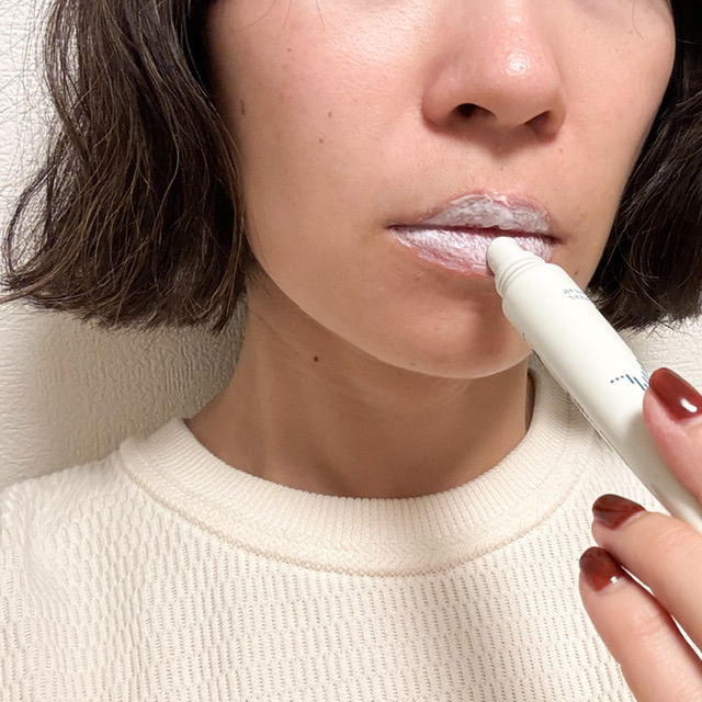 メディプラス ノイズカットリップパックを塗って唇が白くなった写真