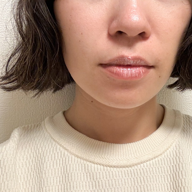 メディプラス ノイズカットリップパックを塗布して10分後の透明に変わってきた写真