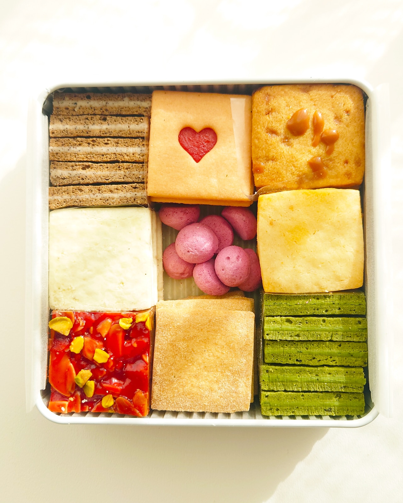 POIREのクッキー缶「MERCI」