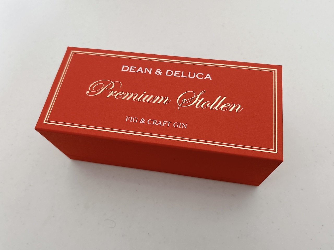 ディーン&デルーカ「プレミアムシュトーレン フィグ&クラフトジン」ボックス