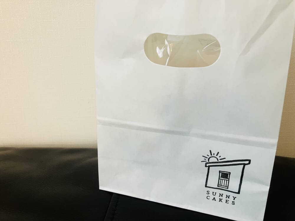 SUNNY CAKES
ショップバッグ