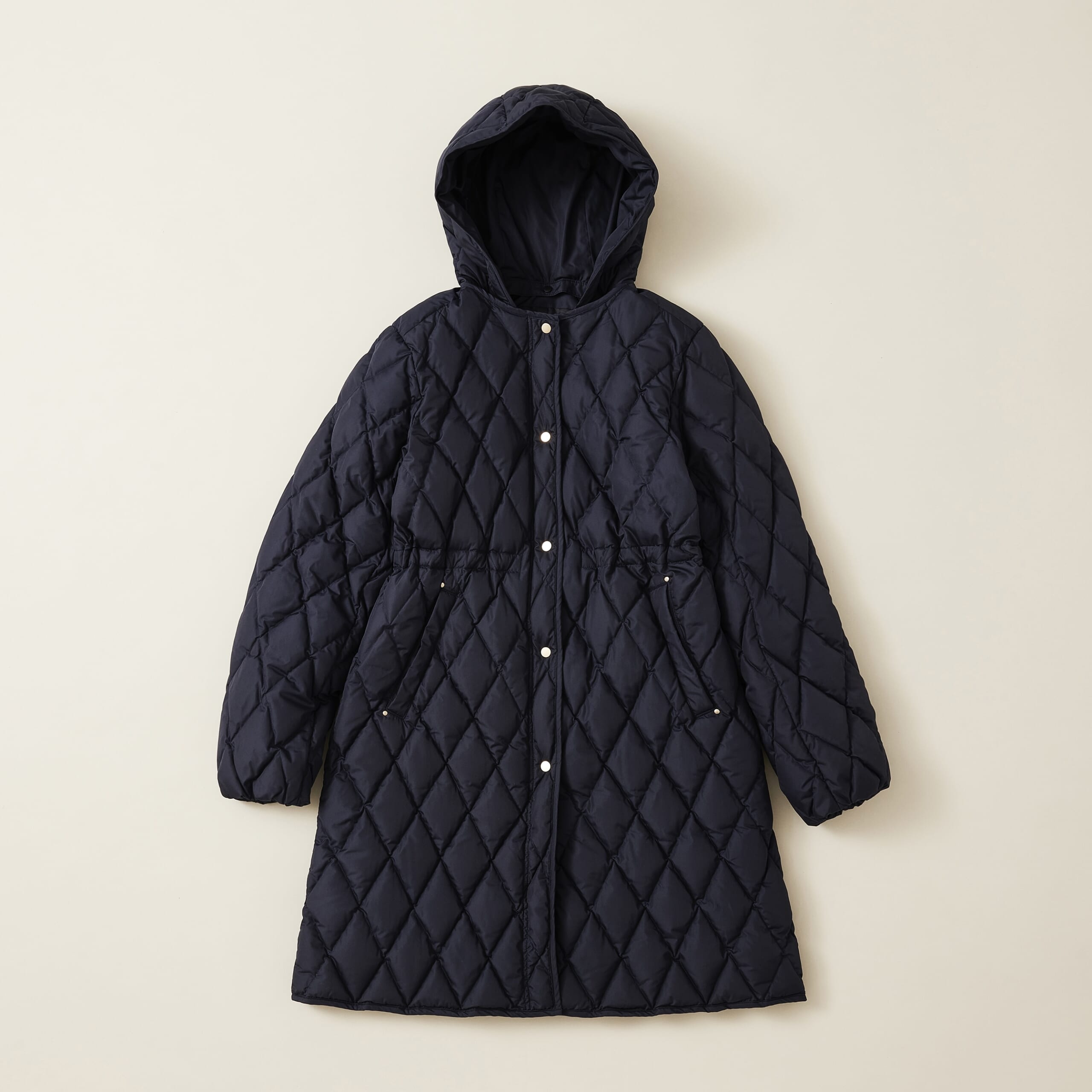 ユナイテッドアローズグリーンレーベルのキルティングライトダウンコート