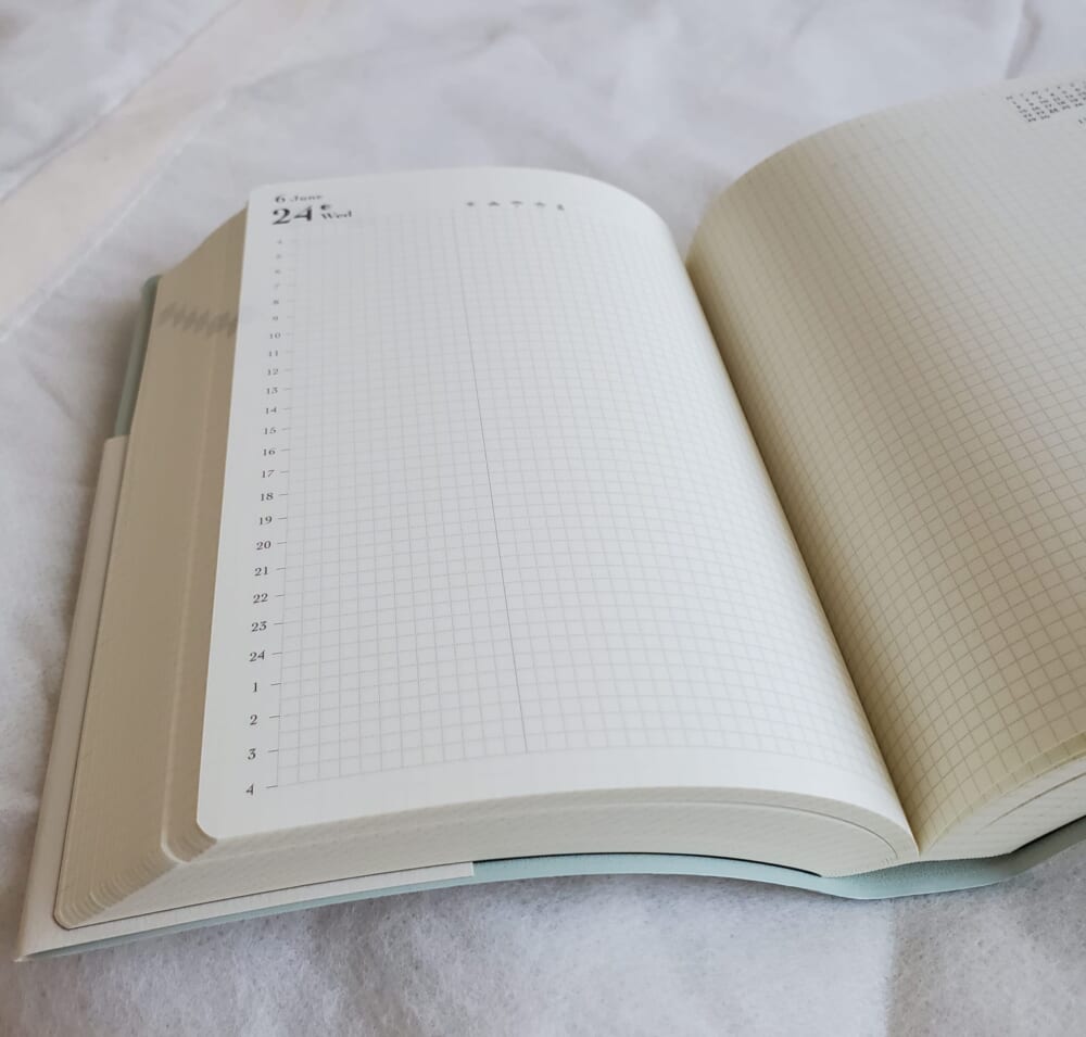 hibino手帳「糸かがり綴じ」