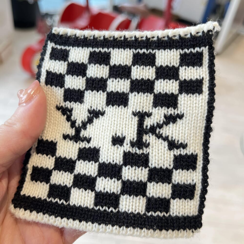 よみうりランド グッジョバ ニット